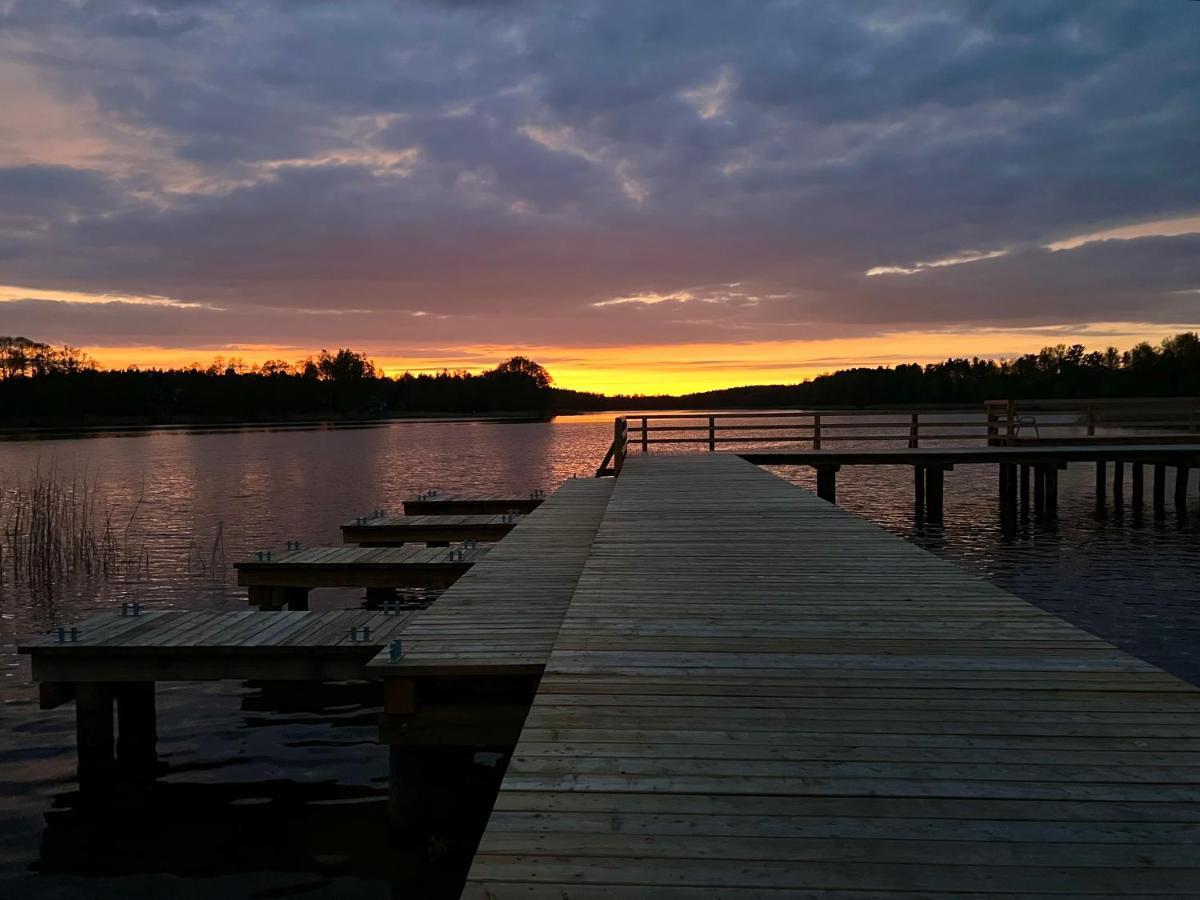 Domek Nad Jeziorem Piasutno Mazury エクステリア 写真